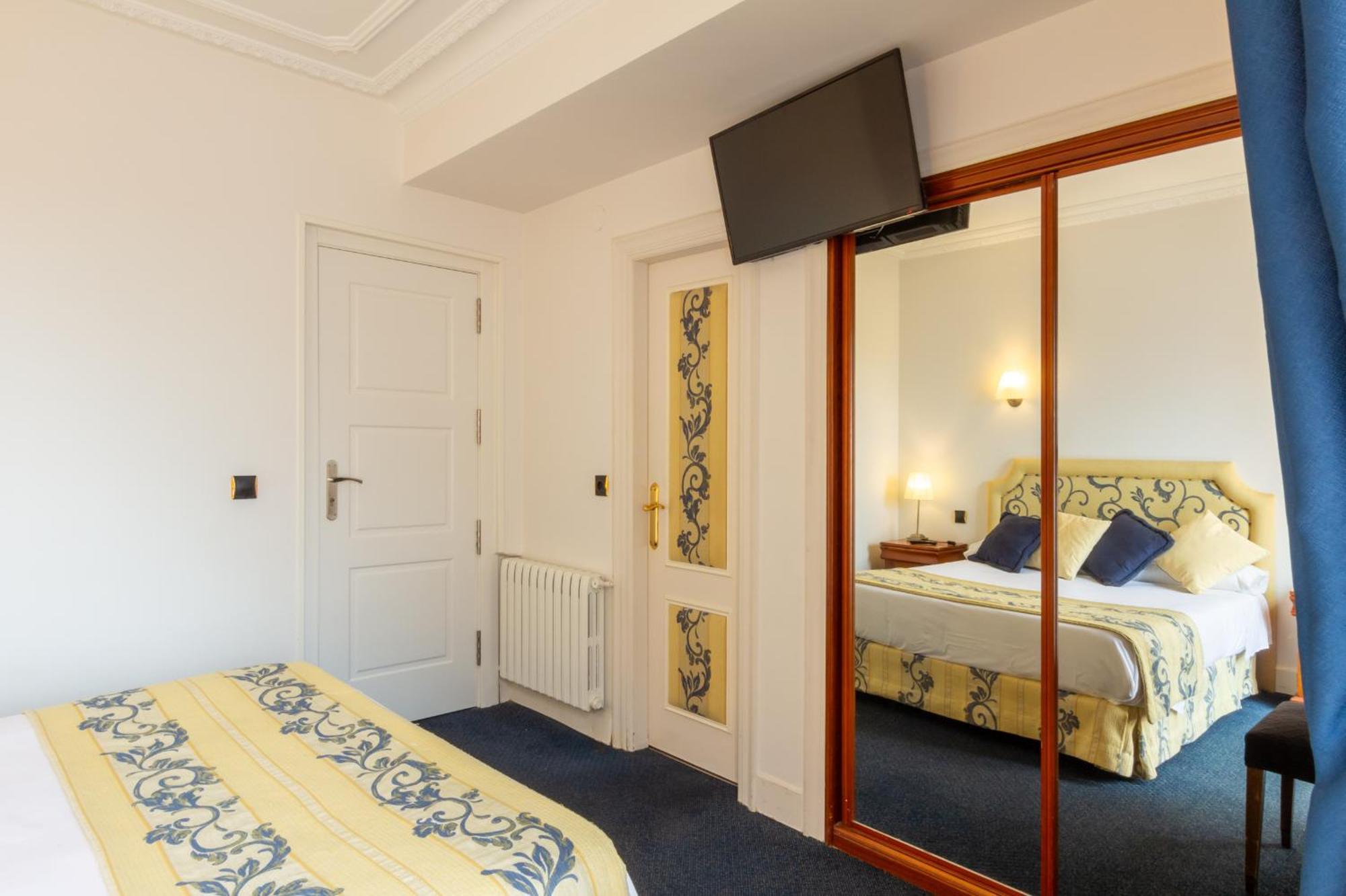 Hotel Marixa La Guardia Extérieur photo