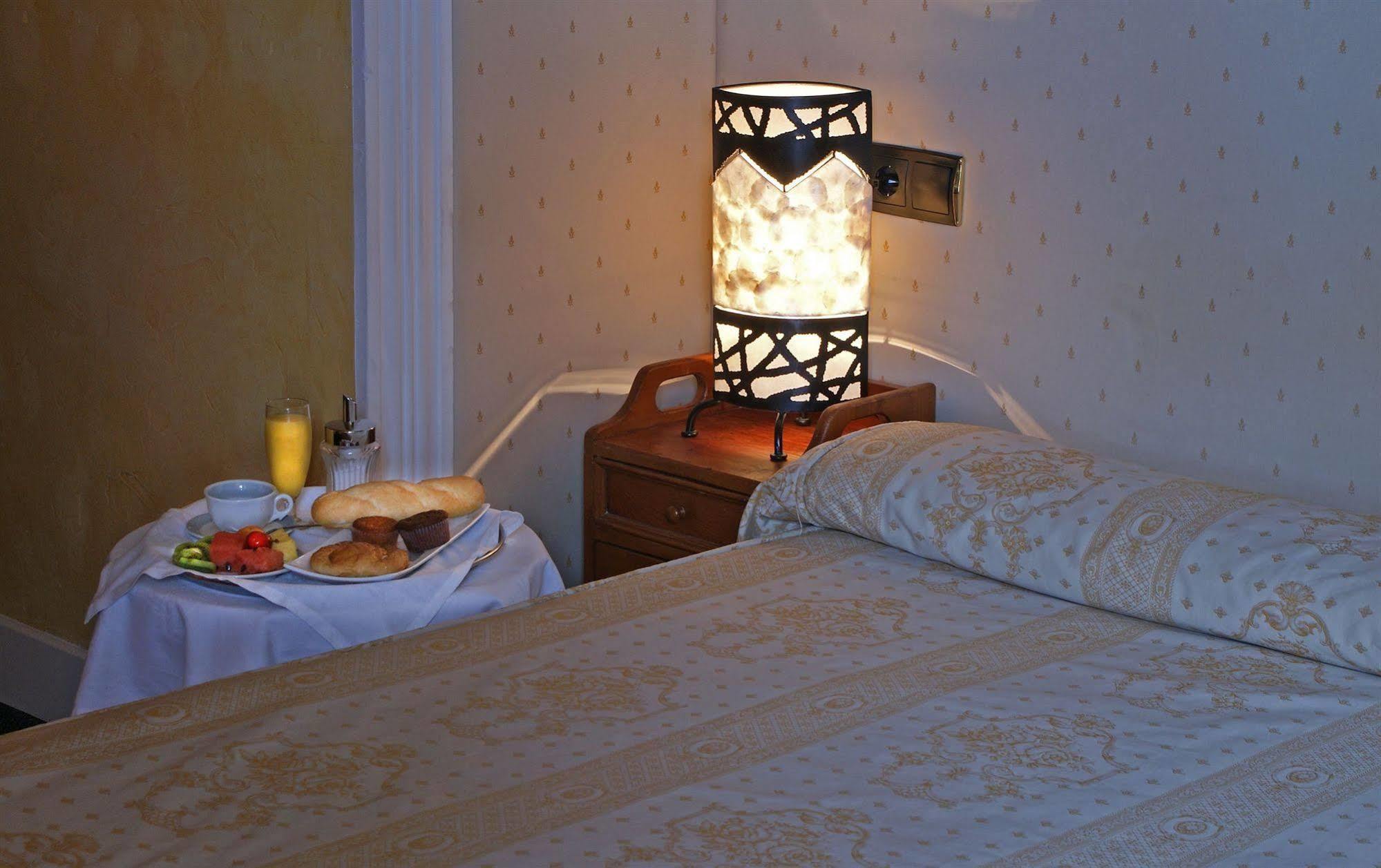 Hotel Marixa La Guardia Extérieur photo